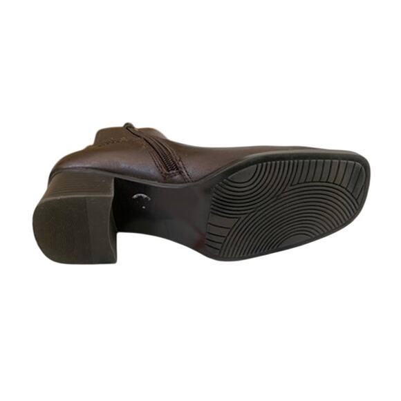 White Mountain Fairchild Brown Leather Square Toe Perfect Ankle Boots Size 6.5 - Picture 7 of 8